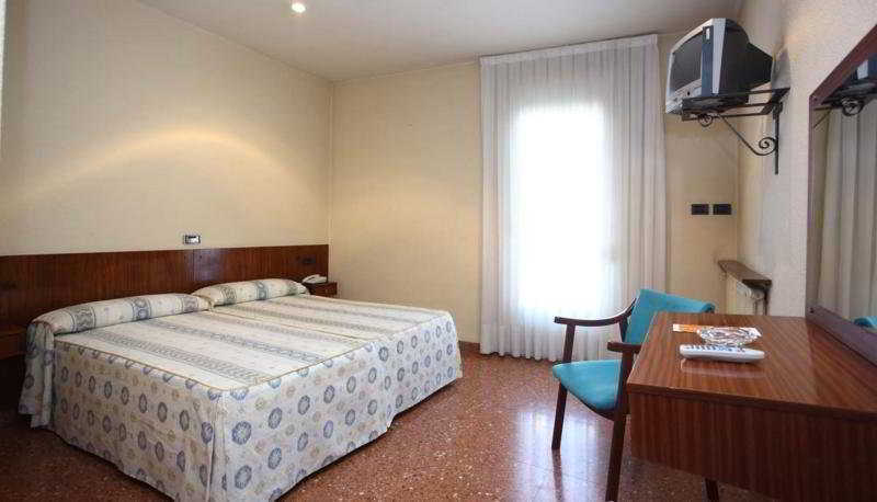 Hotel La Bilbaina à Vitoria-Gasteiz Extérieur photo