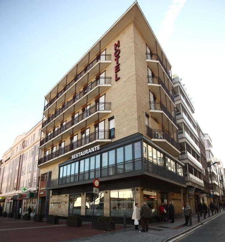 Hotel La Bilbaina à Vitoria-Gasteiz Extérieur photo