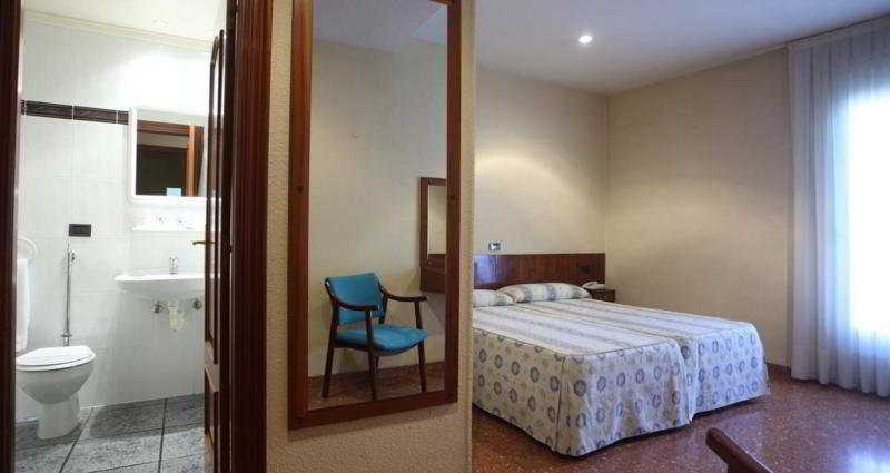 Hotel La Bilbaina à Vitoria-Gasteiz Extérieur photo