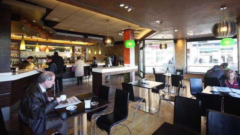 Hotel La Bilbaina à Vitoria-Gasteiz Extérieur photo