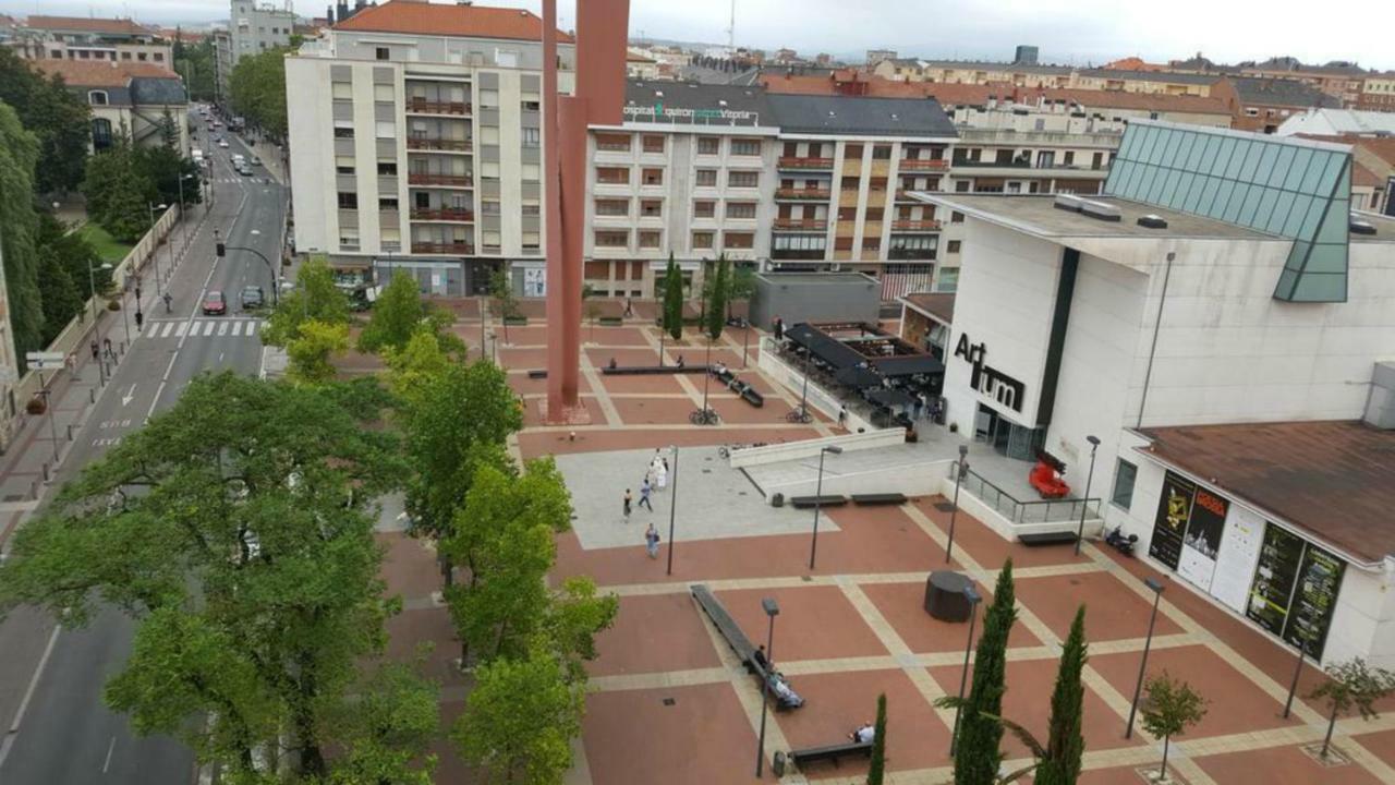 Hotel La Bilbaina à Vitoria-Gasteiz Extérieur photo