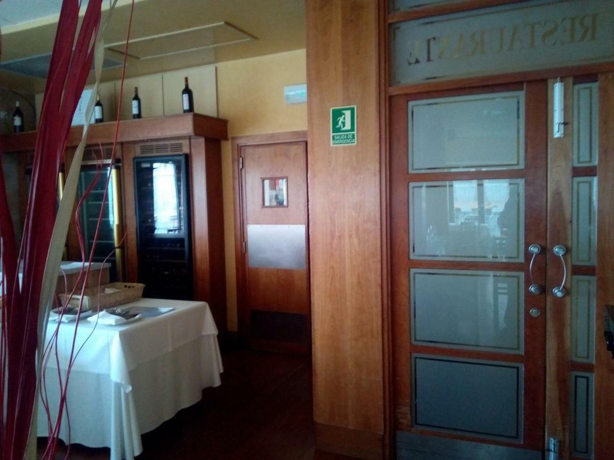 Hotel La Bilbaina à Vitoria-Gasteiz Extérieur photo