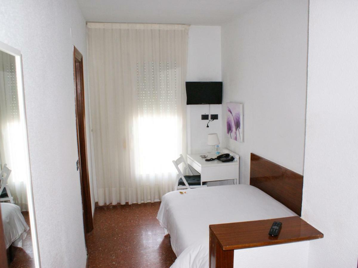 Hotel La Bilbaina à Vitoria-Gasteiz Chambre photo