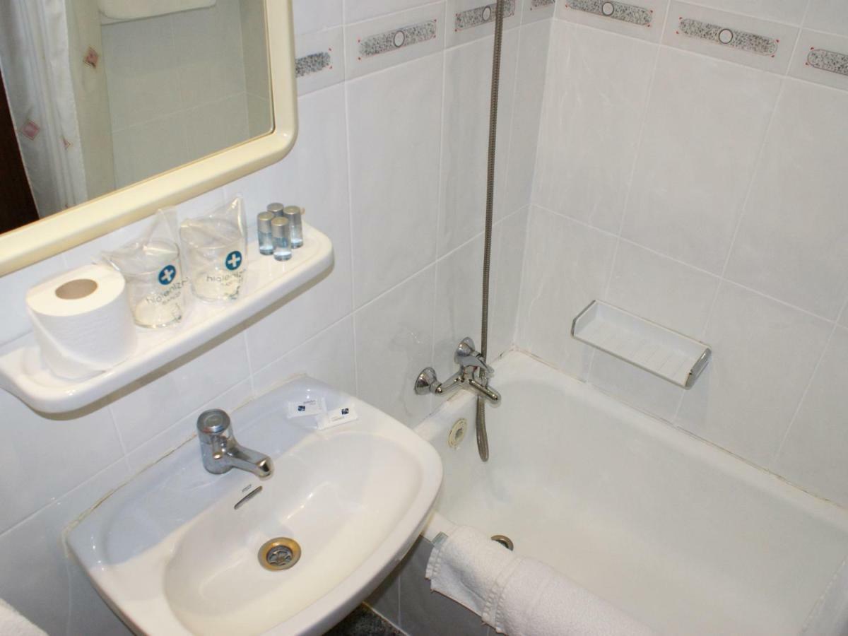 Hotel La Bilbaina à Vitoria-Gasteiz Chambre photo