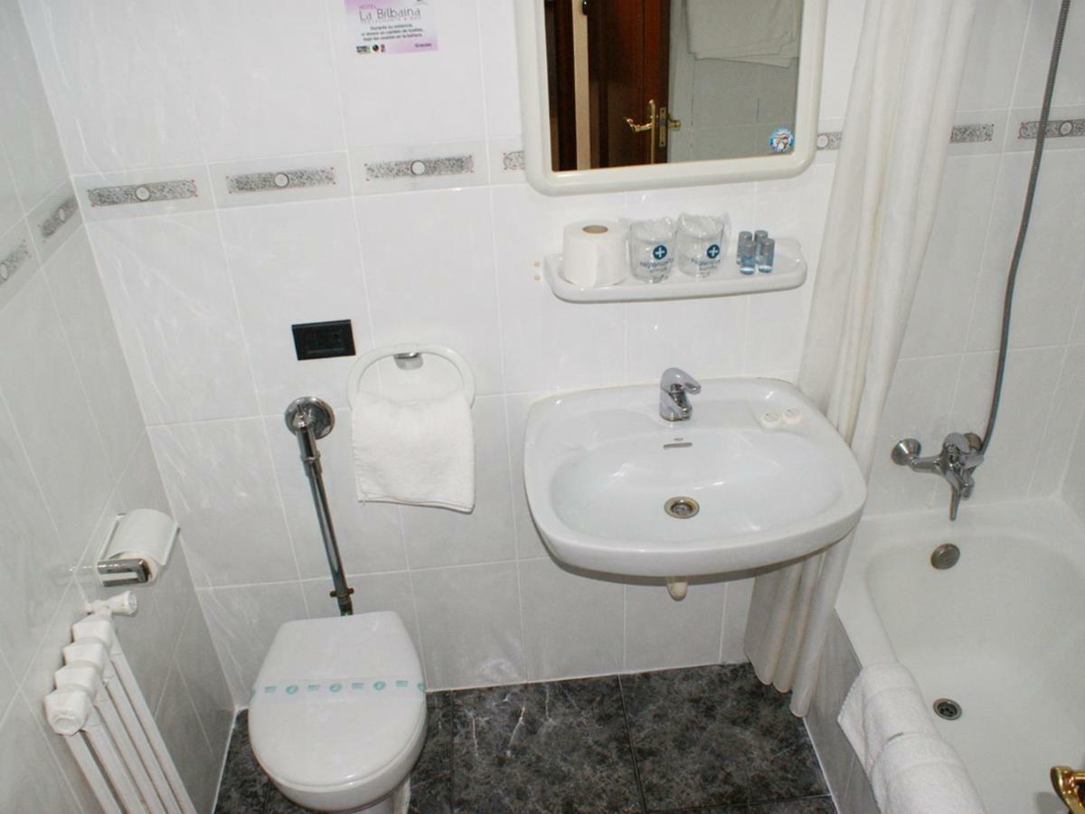 Hotel La Bilbaina à Vitoria-Gasteiz Chambre photo